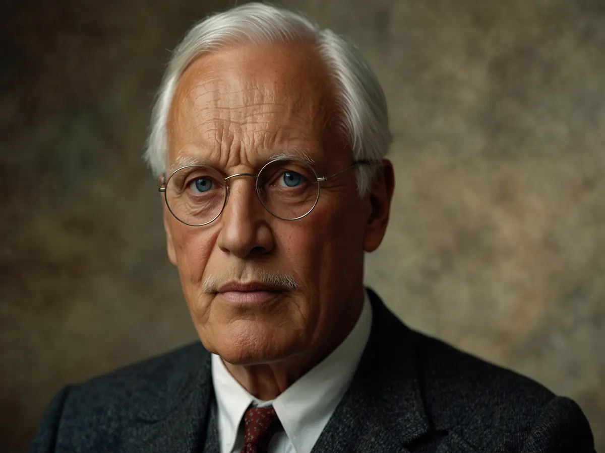 Carl Gustav Jung: Il Padre della Psicoanalisi e la sua Visione di Trasformazione e Accettazione